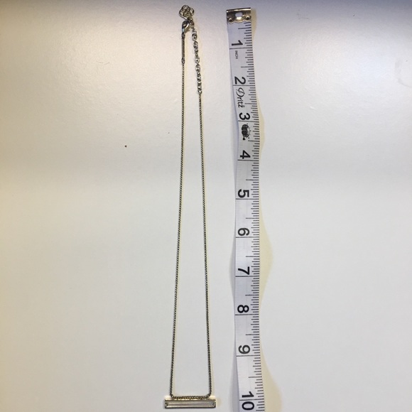 Kendra Scott LEANOR Bar Pendant Necklace Gold - Picture 7 of 11